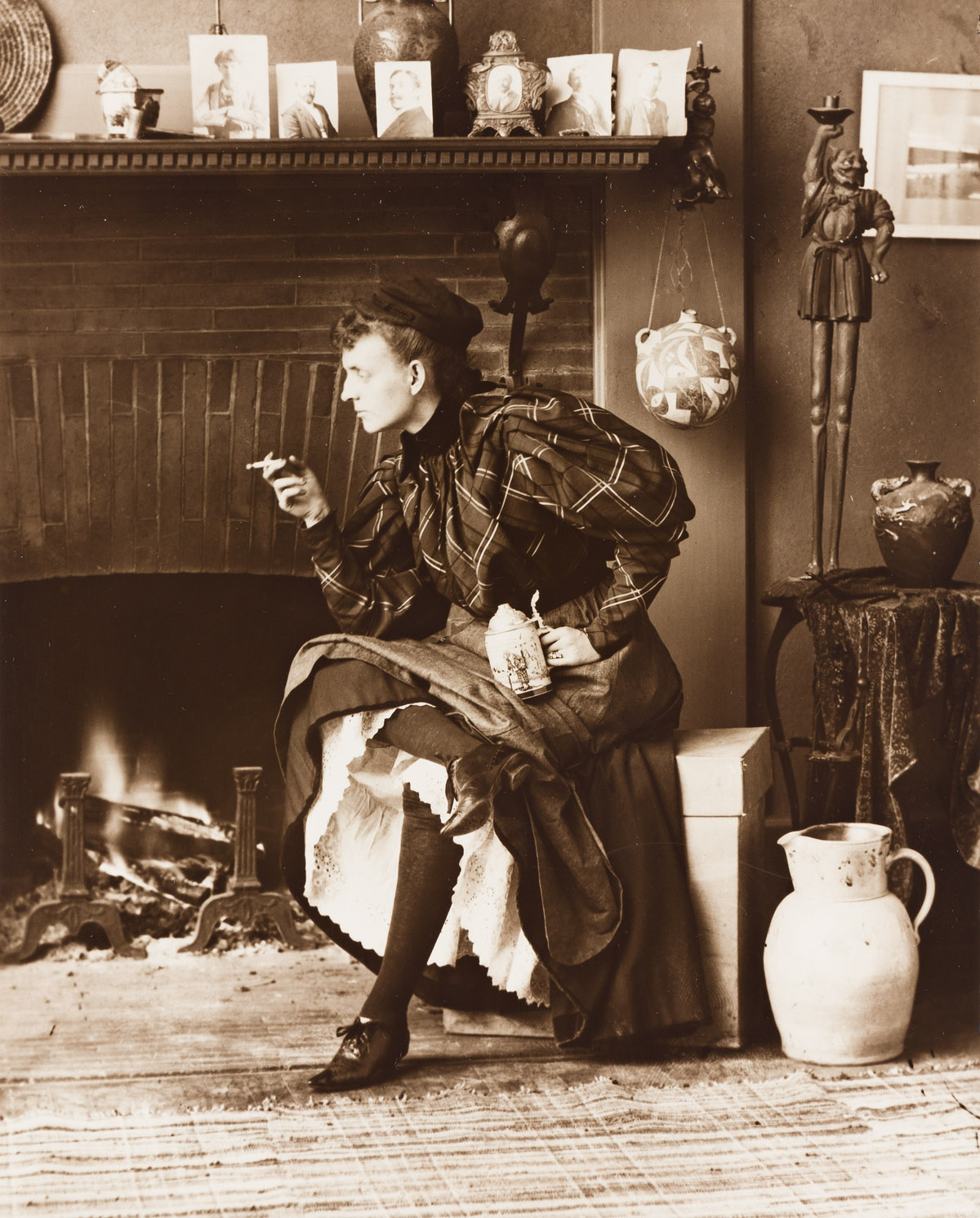 FRANCES BENJAMIN JOHNSTON (1864 1955) The New Woman (self po