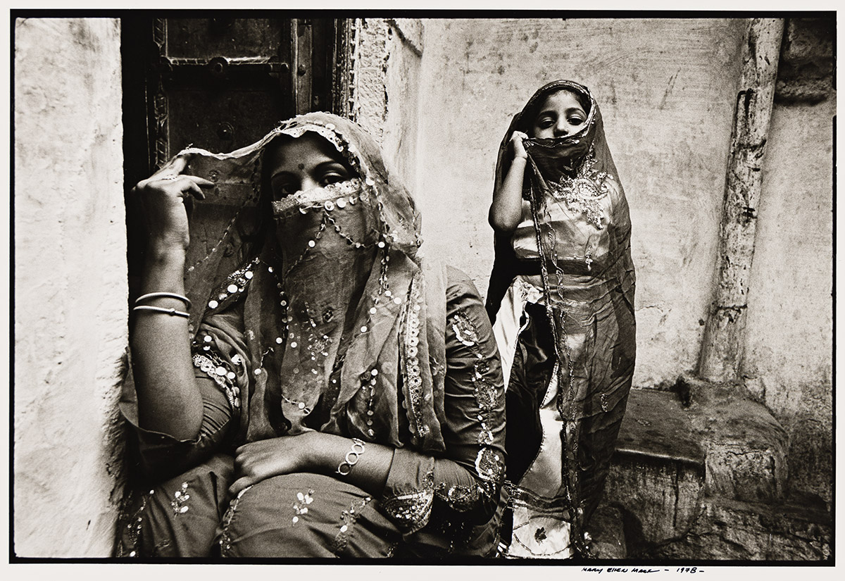 MARY ELLEN MARK 1940 2015 Untitled from Passport 1963 73 MARY ELLEN MARK 1940 2015 Untitled from Passport 1963 73